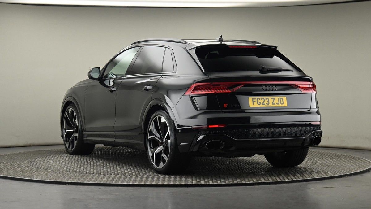 Audi RSQ8 Image 24