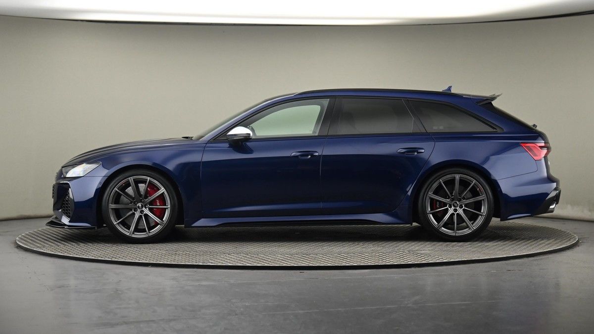 Audi RS6 Avant Image 23