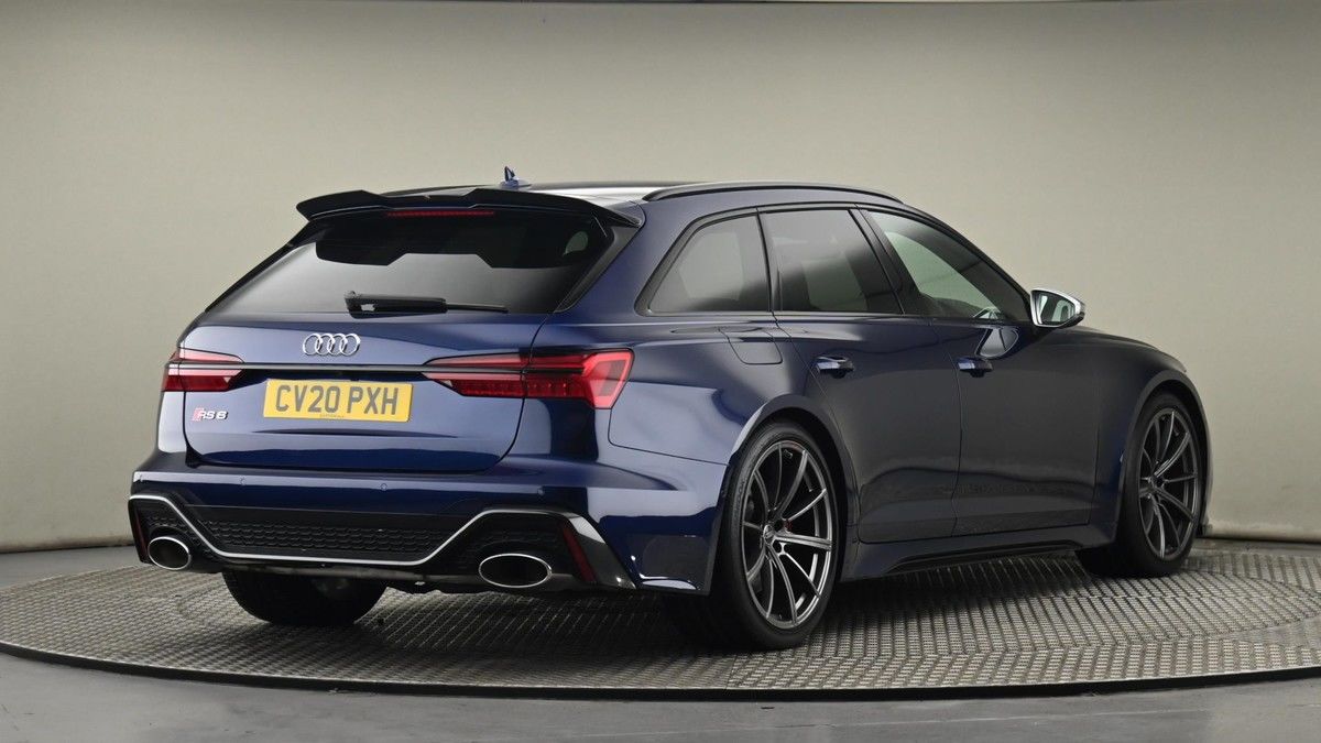 Audi RS6 Avant Image 26