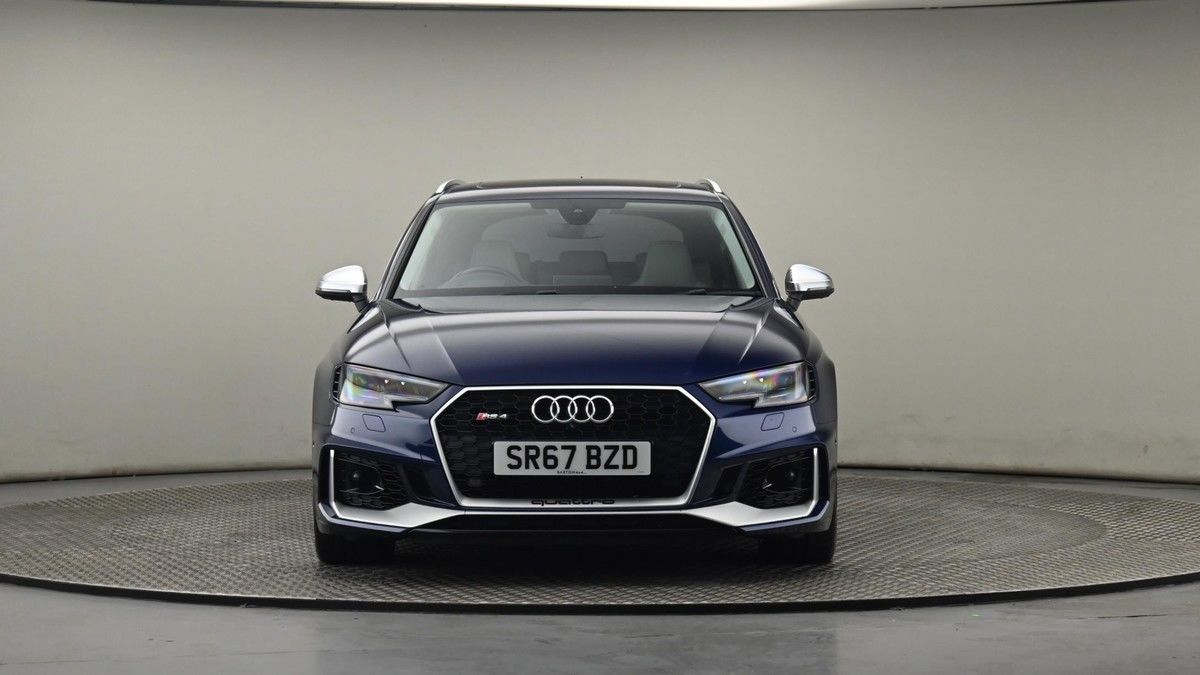 Audi RS4 Avant Image 21