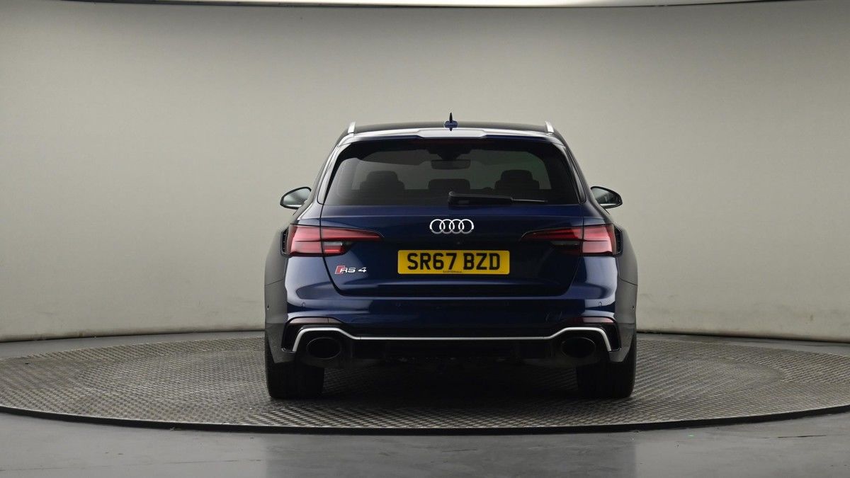 Audi RS4 Avant Image 25