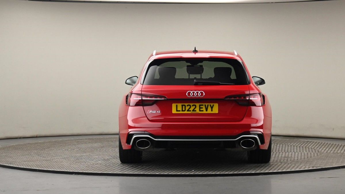 Audi RS4 Avant Image 25