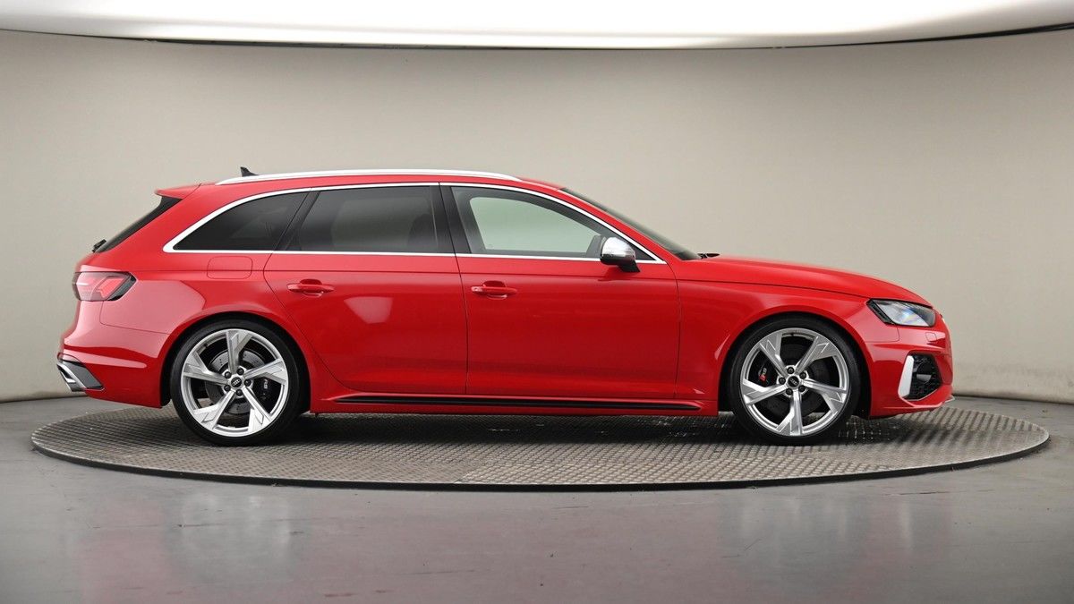 Audi RS4 Avant Image 27