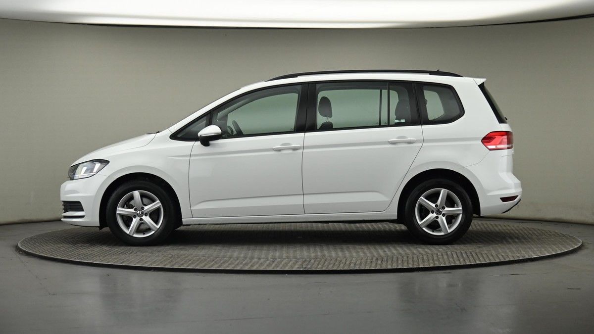 Volkswagen Touran Image 23