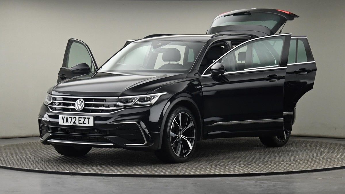 More views of Volkswagen Tiguan