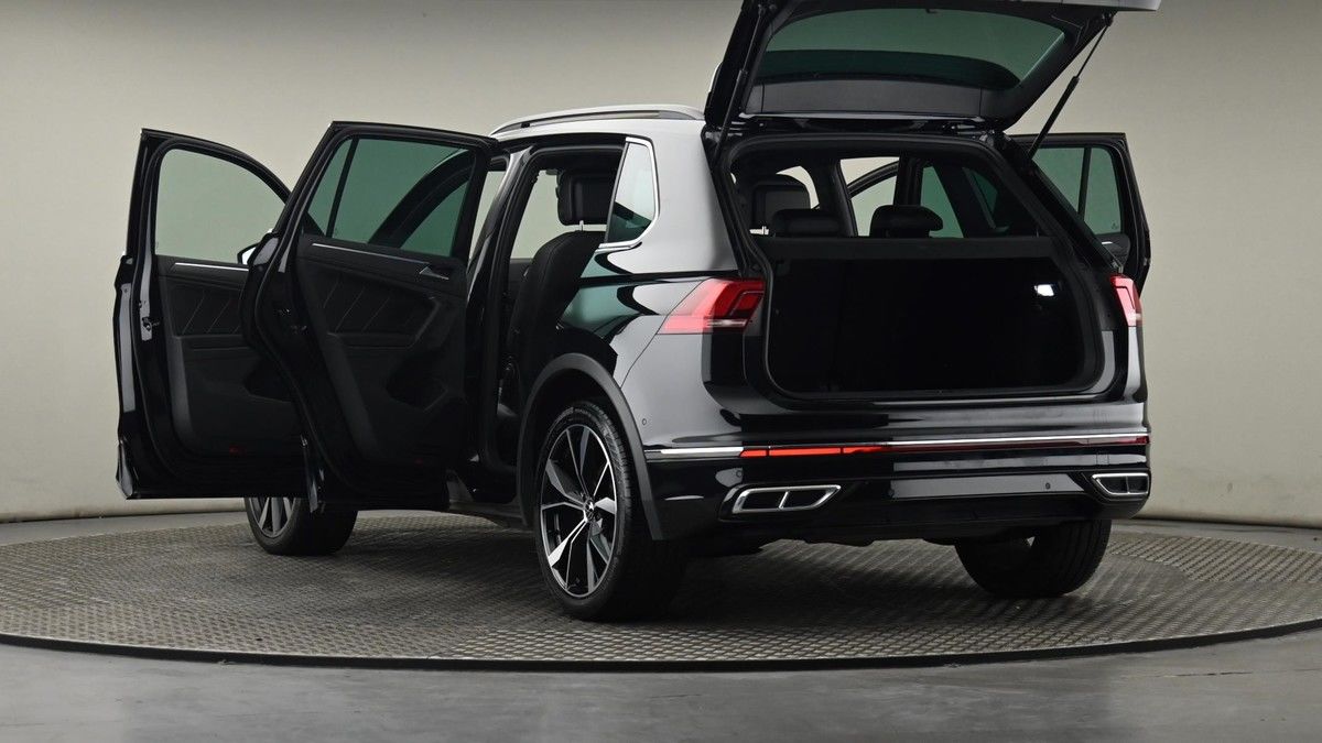 More views of Volkswagen Tiguan