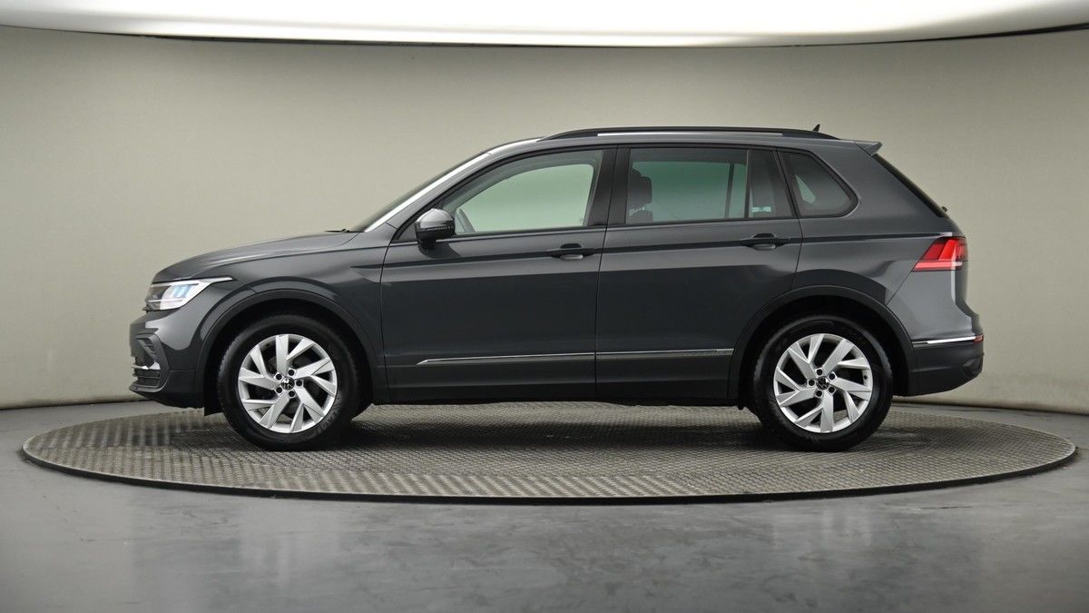 Volkswagen Tiguan Image 22