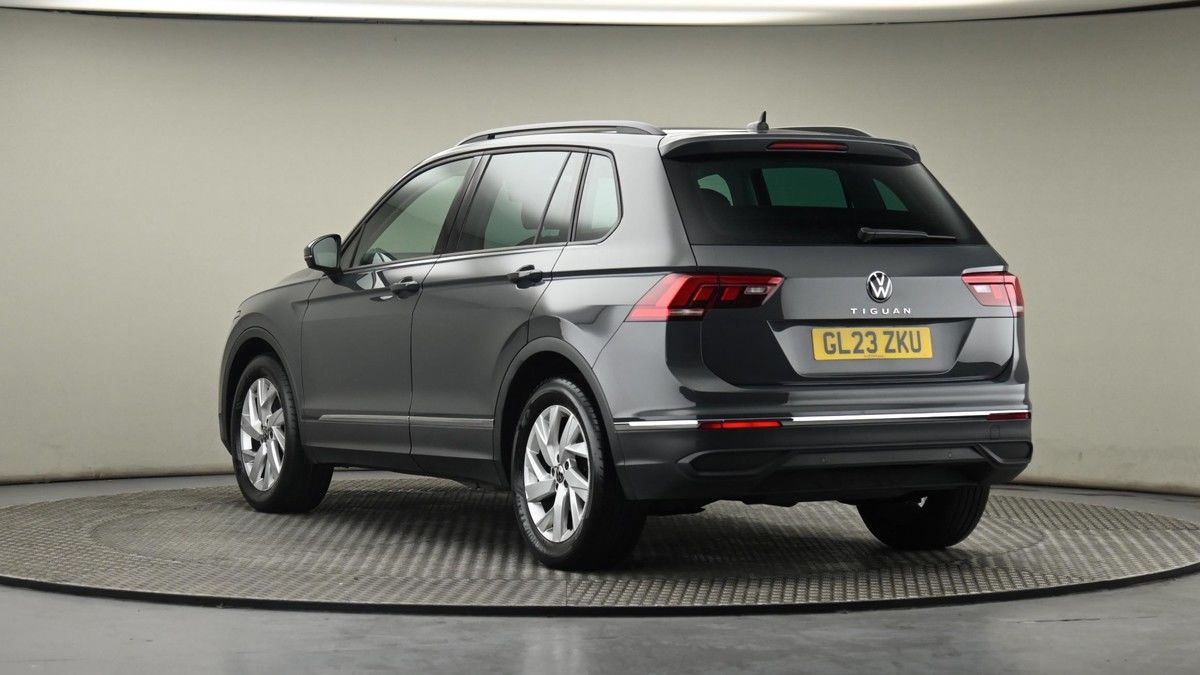 Volkswagen Tiguan Image 23