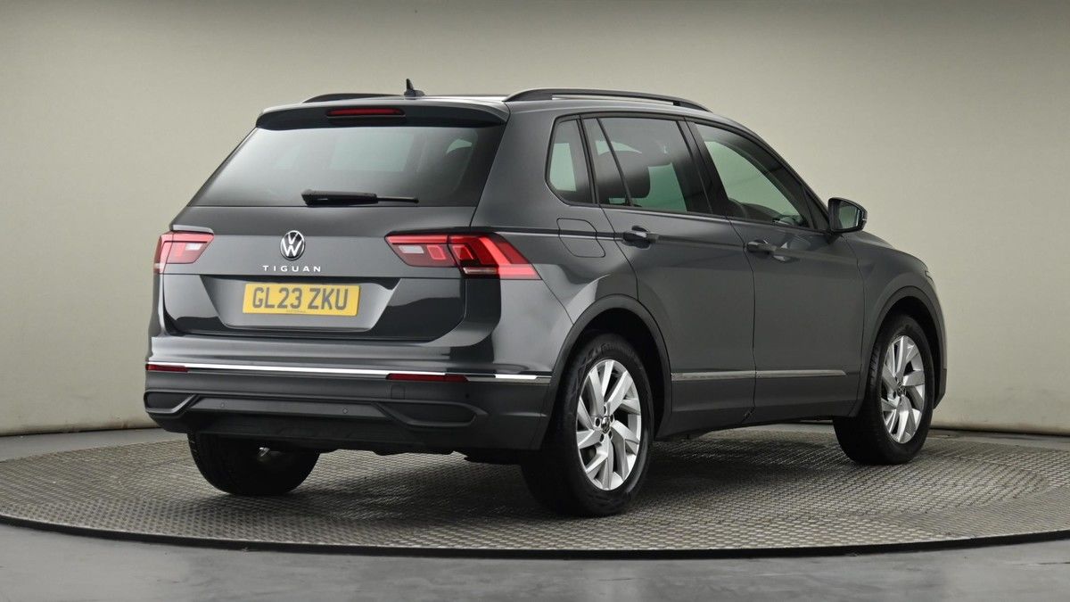 Volkswagen Tiguan Image 25