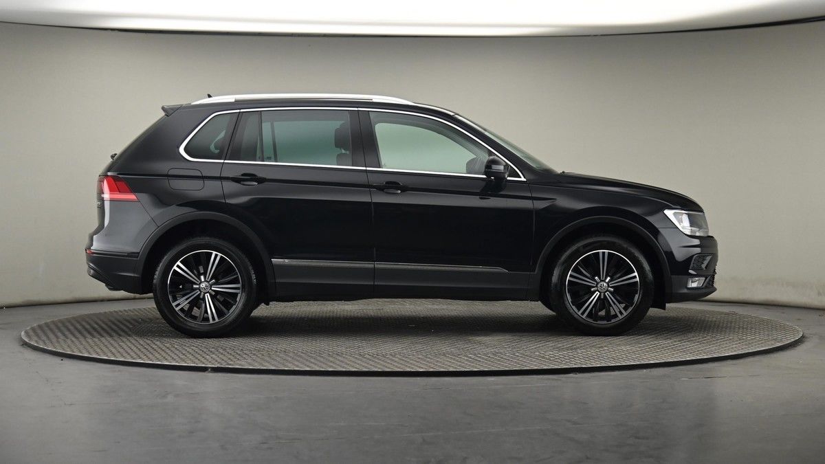 More views of Volkswagen Tiguan