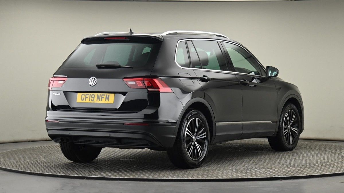 More views of Volkswagen Tiguan