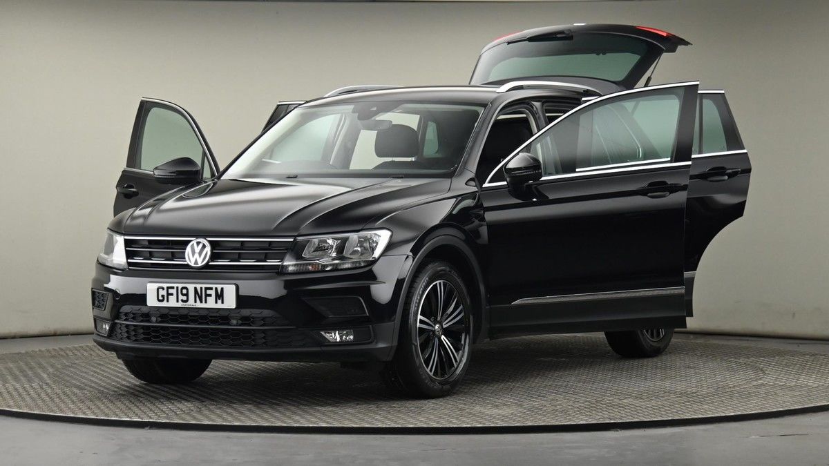 More views of Volkswagen Tiguan