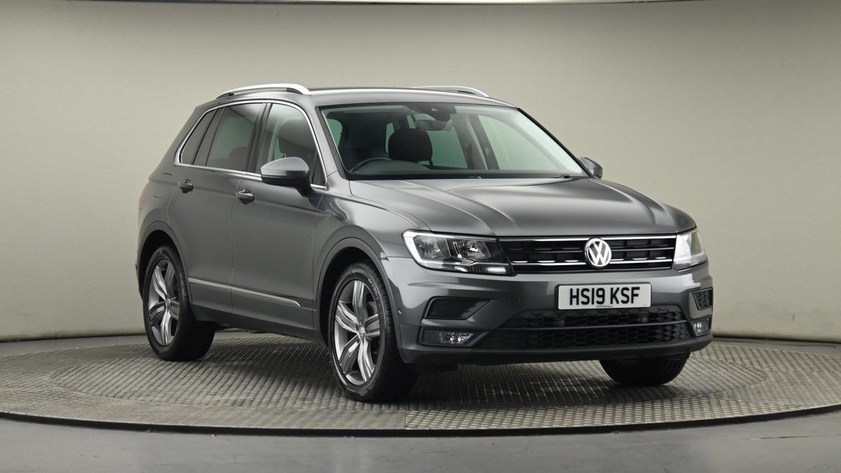 Volkswagen Tiguan Sticky Header Image