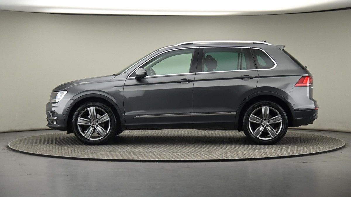 Volkswagen Tiguan Image 23