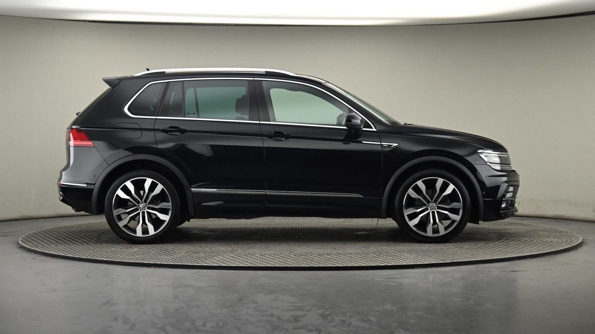 More views of Volkswagen Tiguan