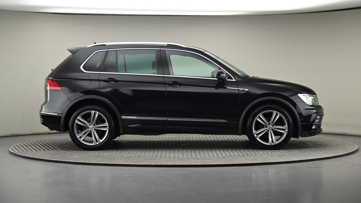 More views of Volkswagen Tiguan