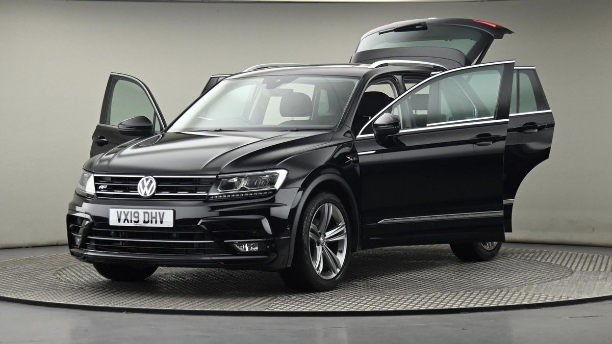 More views of Volkswagen Tiguan