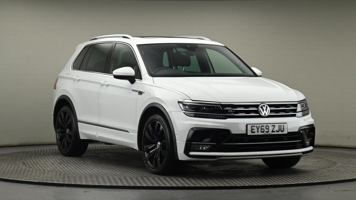 Volkswagen Tiguan Sticky Header Image