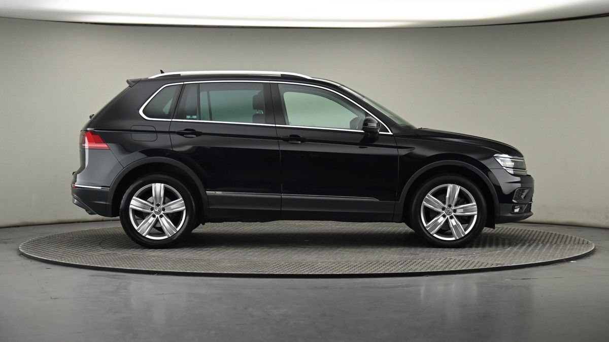 More views of Volkswagen Tiguan