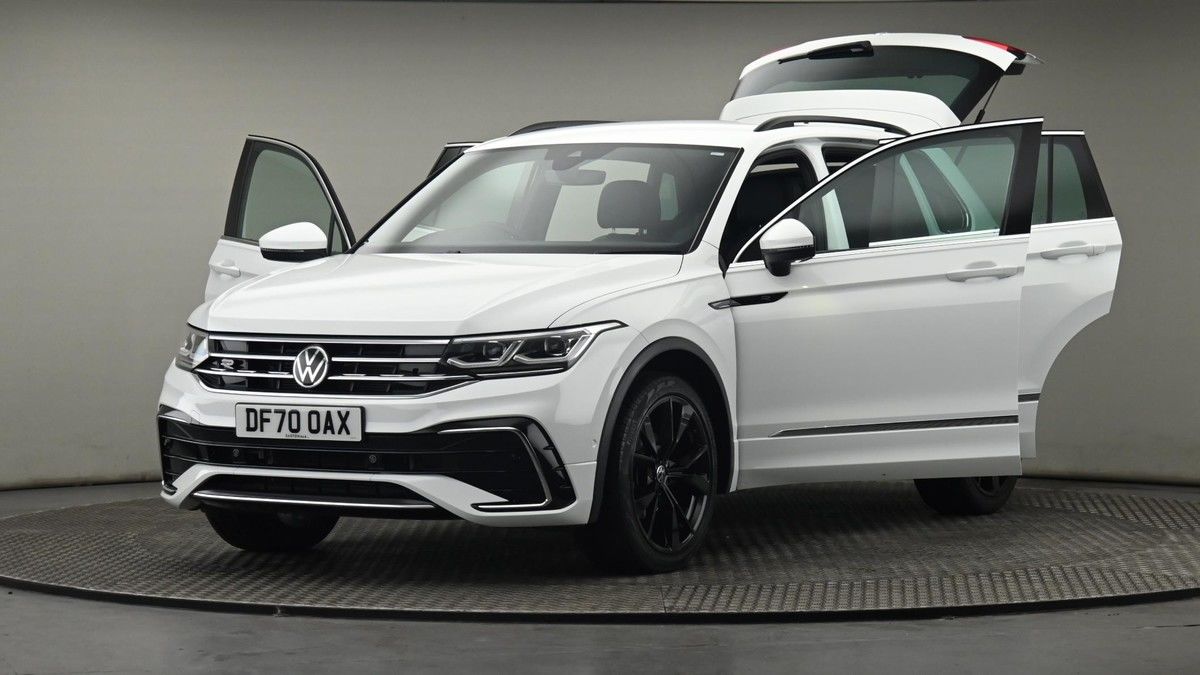 More views of Volkswagen Tiguan