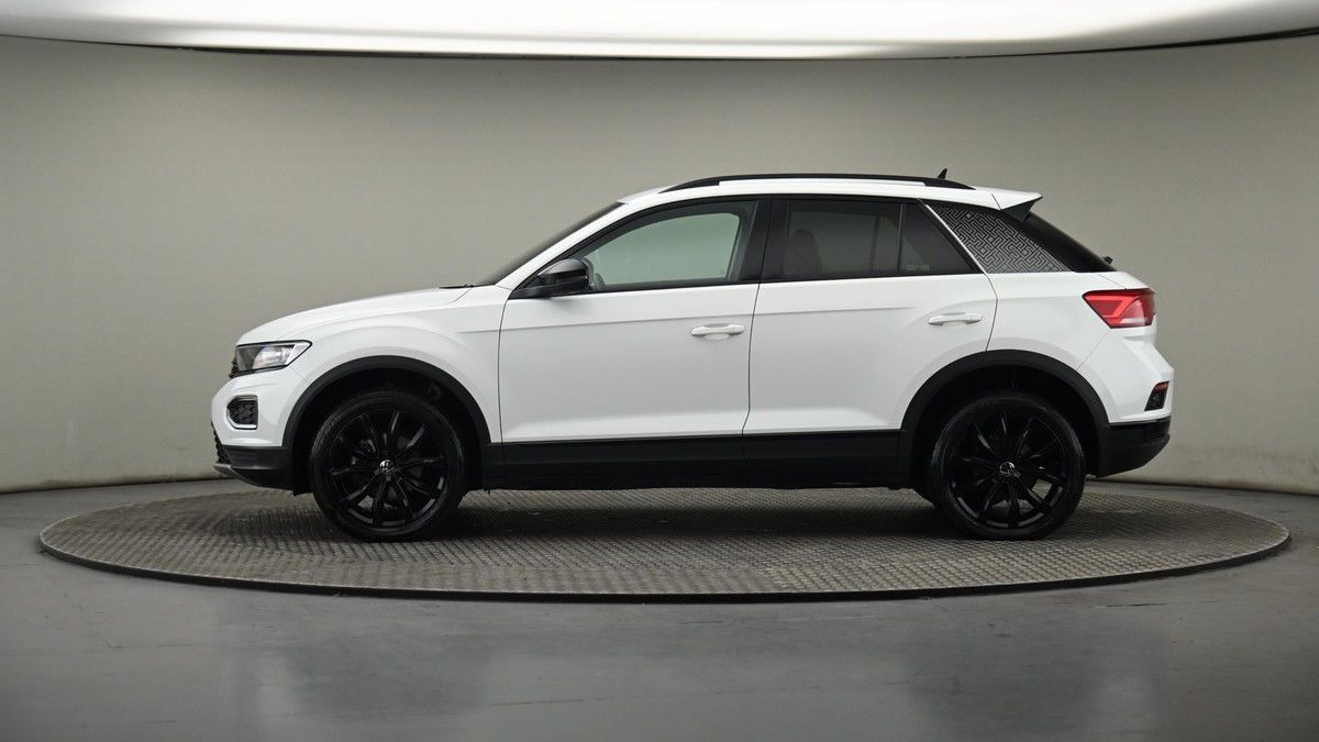 Volkswagen T-Roc Image 23