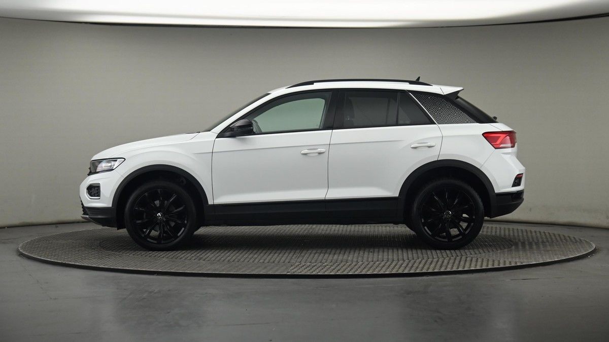 Volkswagen T-Roc Image 23