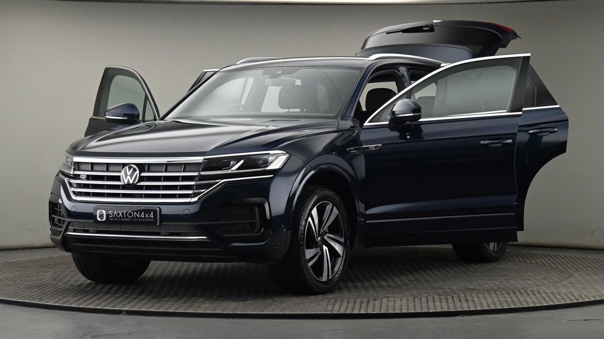 More views of Volkswagen Touareg