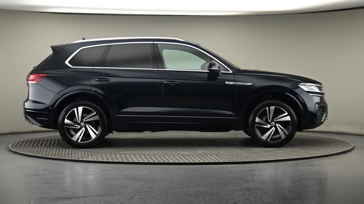 More views of Volkswagen Touareg