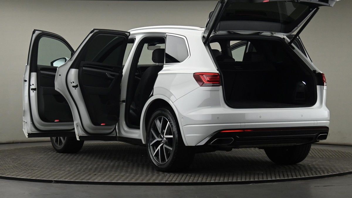 More views of Volkswagen Touareg