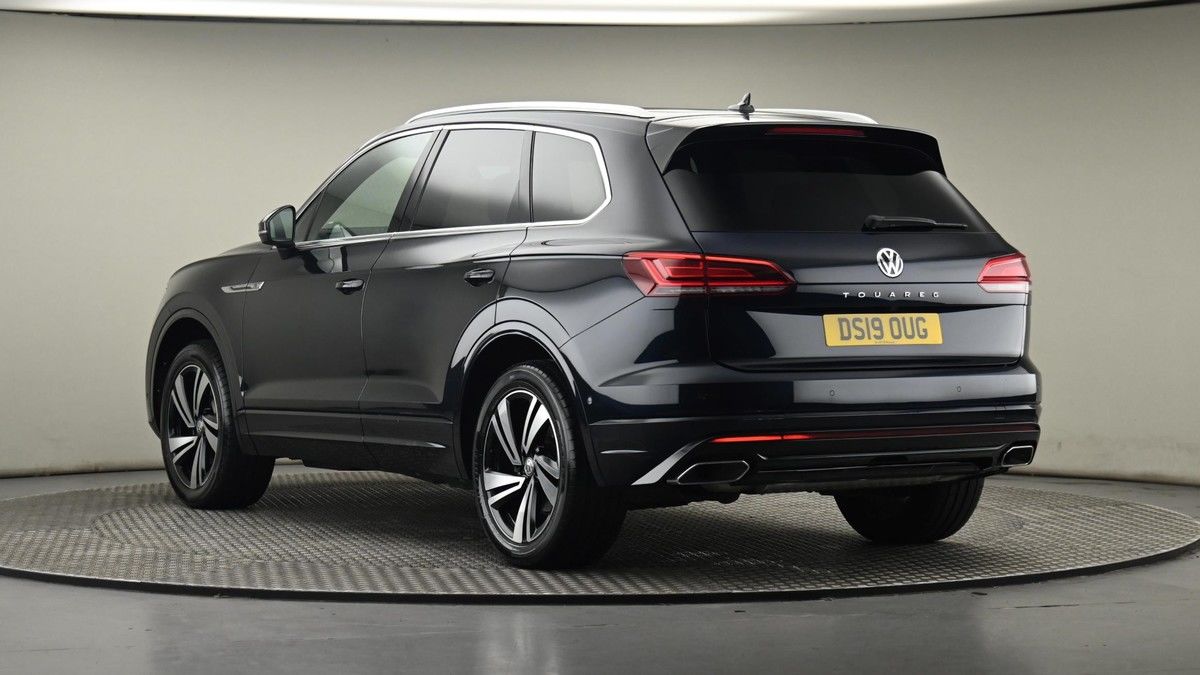 Volkswagen Touareg Image 24