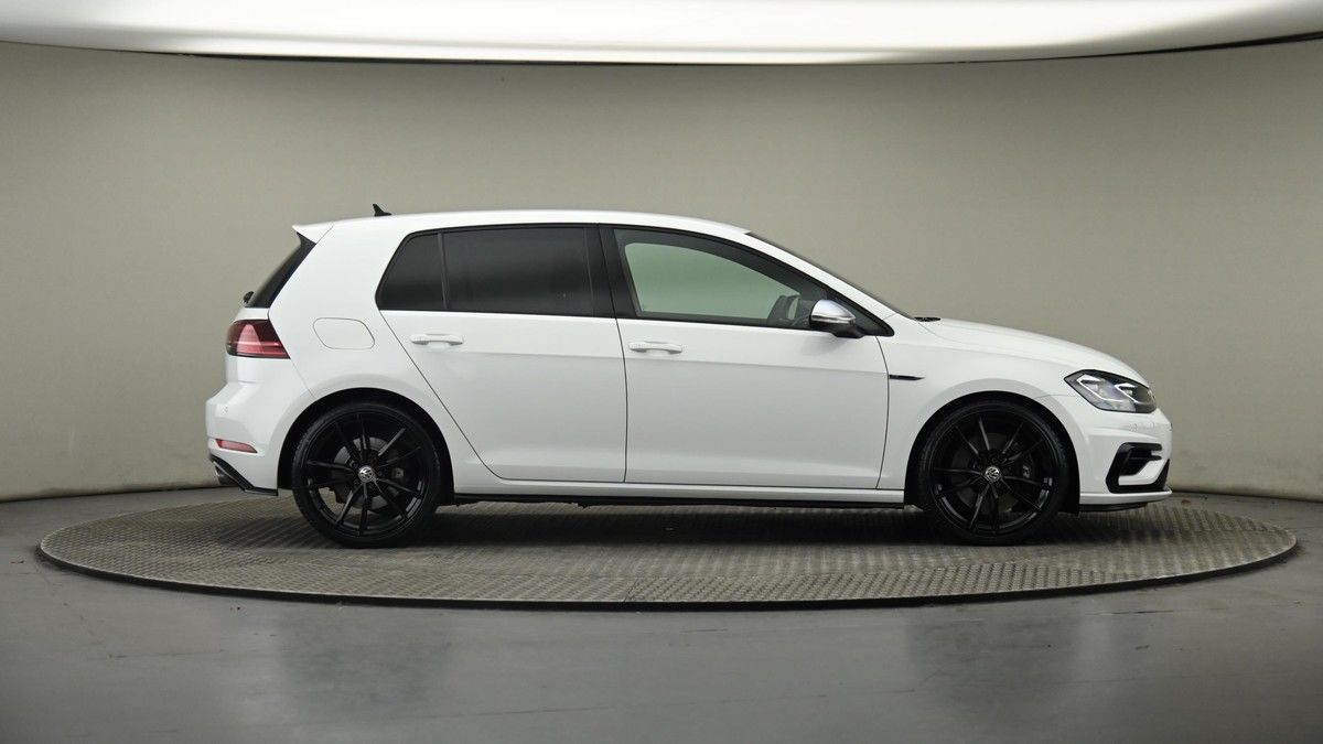 Volkswagen Golf Image 27