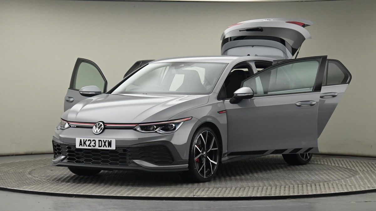 Volkswagen Golf Image 28