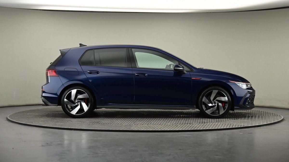 Volkswagen Golf Image 26