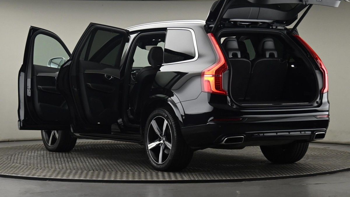 More views of Volvo XC90