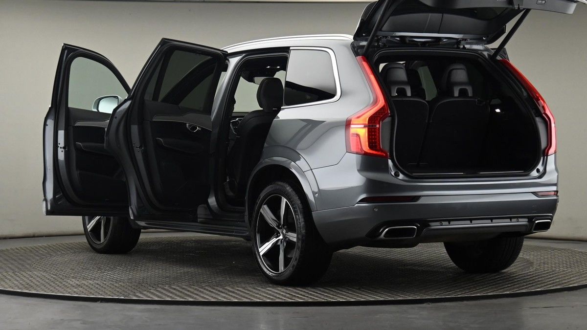 More views of Volvo XC90