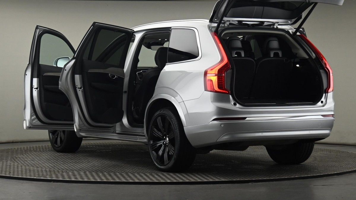 More views of Volvo XC90