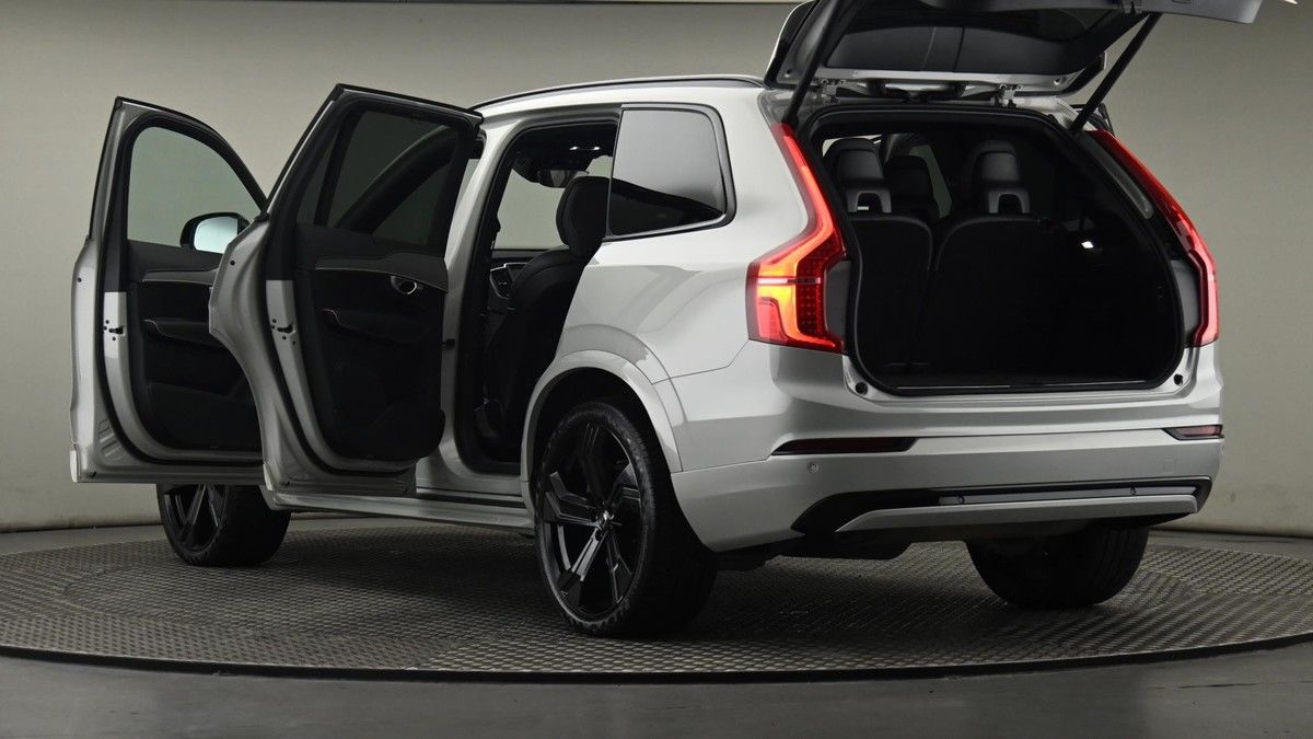 More views of Volvo XC90