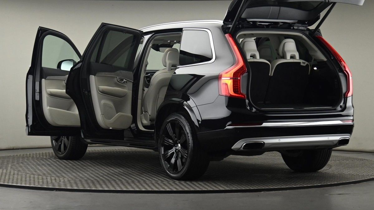 More views of Volvo XC90