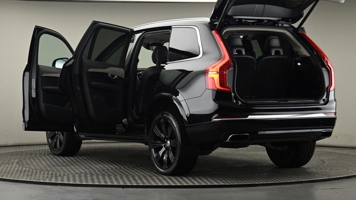 More views of Volvo XC90