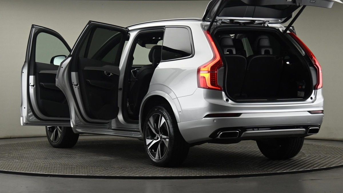 More views of Volvo XC90