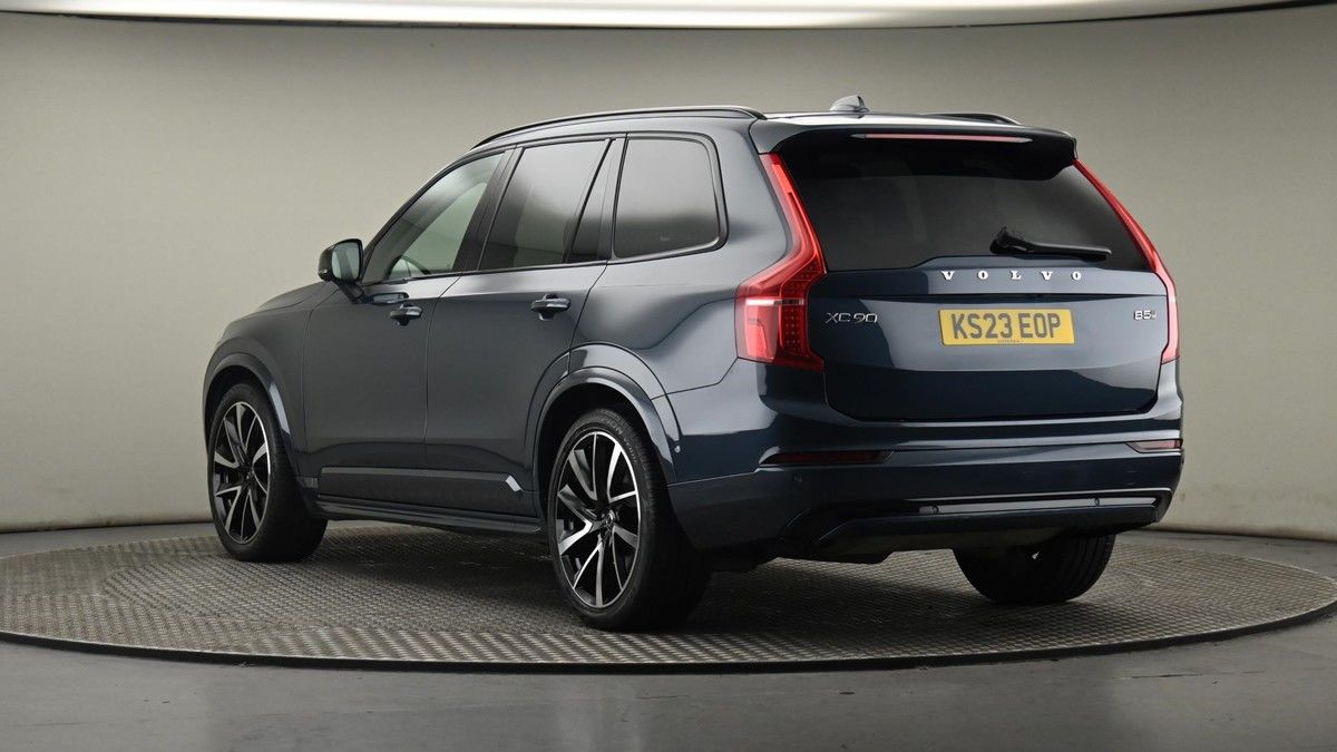 Volvo XC90 Image 24