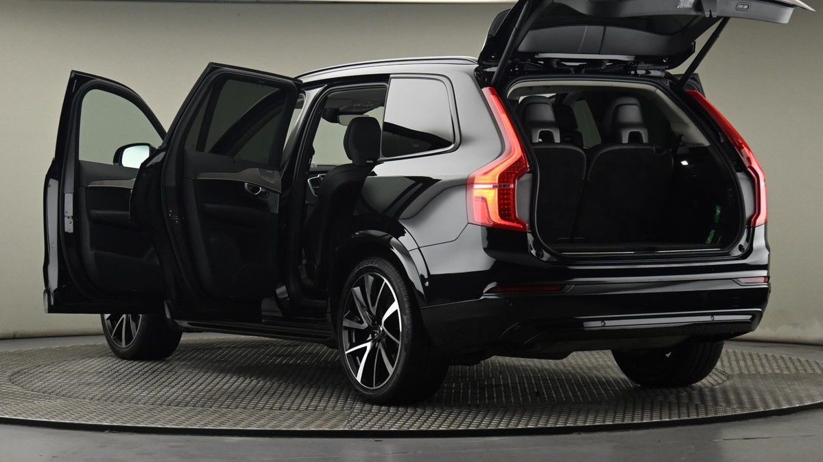 More views of Volvo XC90