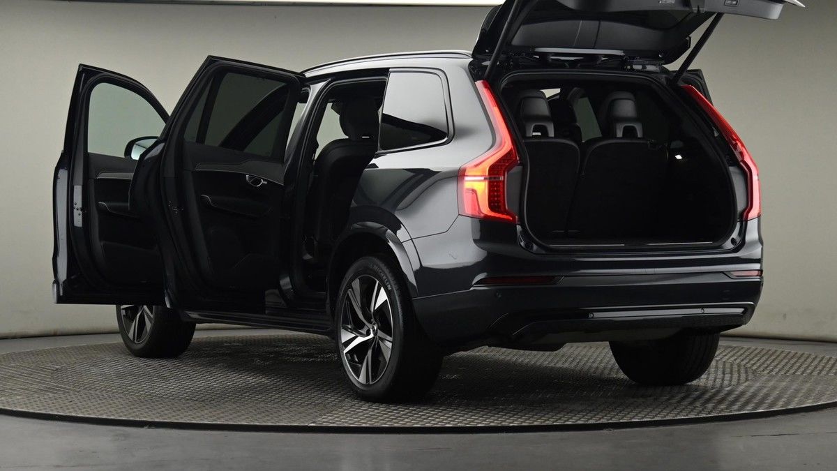 More views of Volvo XC90