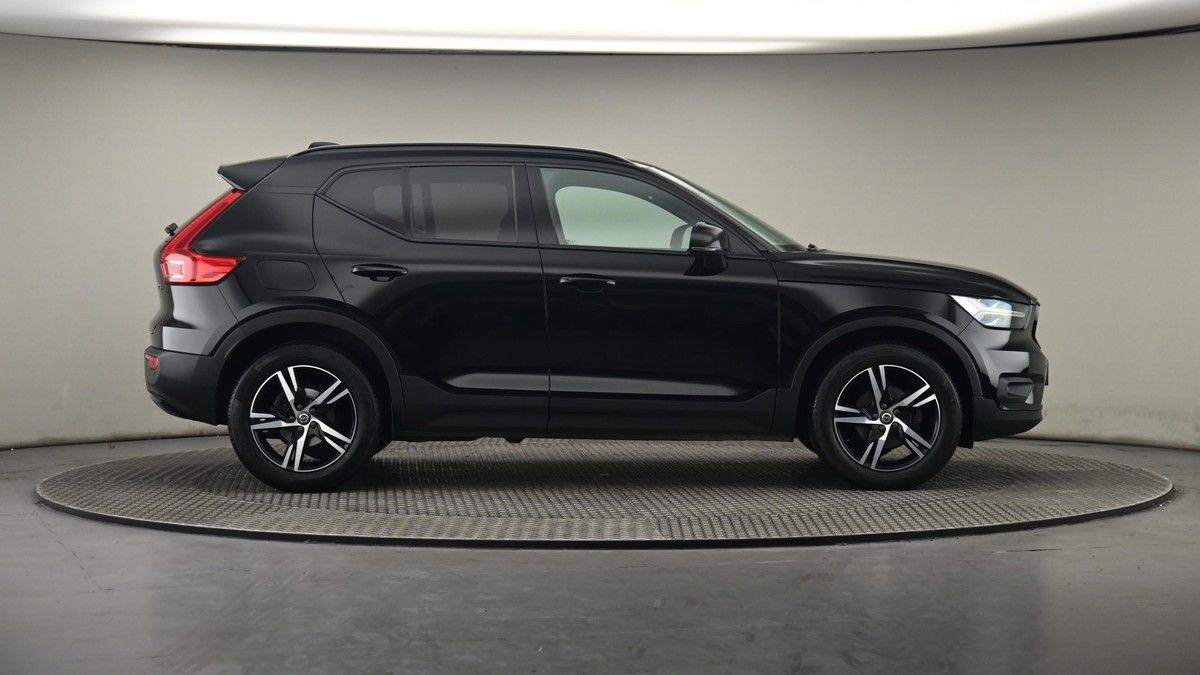 More views of Volvo XC40