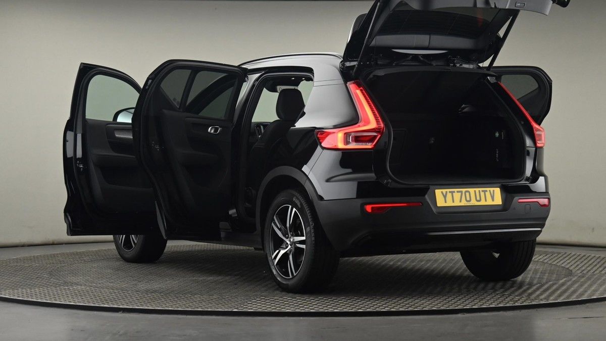 More views of Volvo XC40