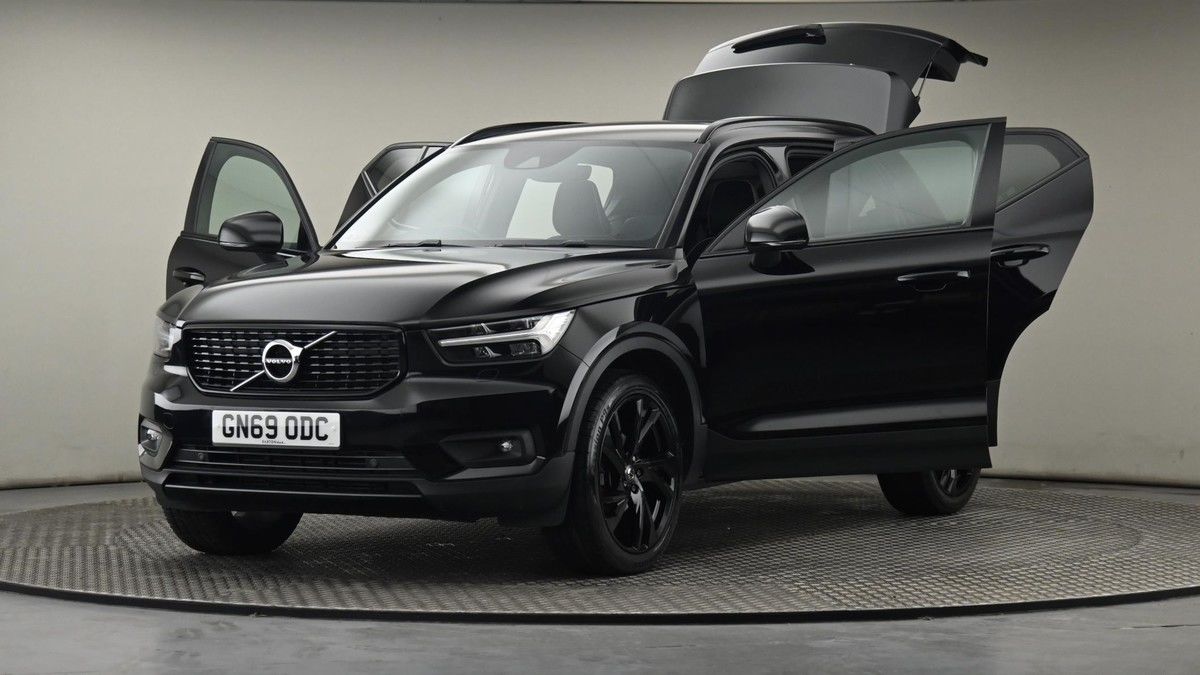 More views of Volvo XC40