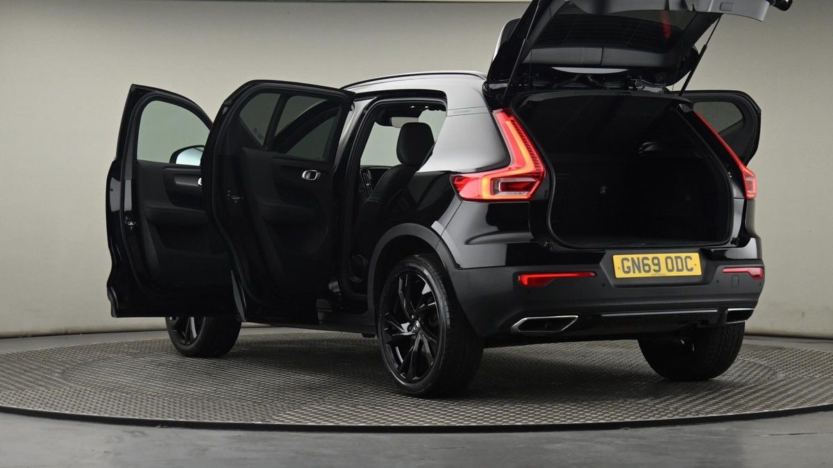 More views of Volvo XC40