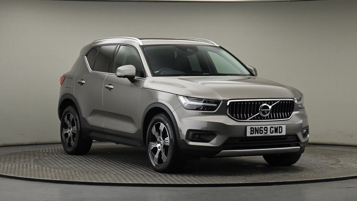 Volvo XC40 Sticky Header Image