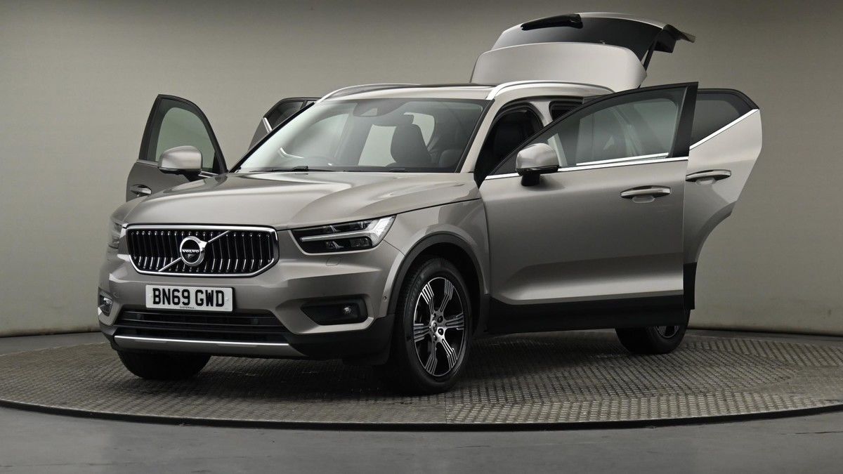 More views of Volvo XC40