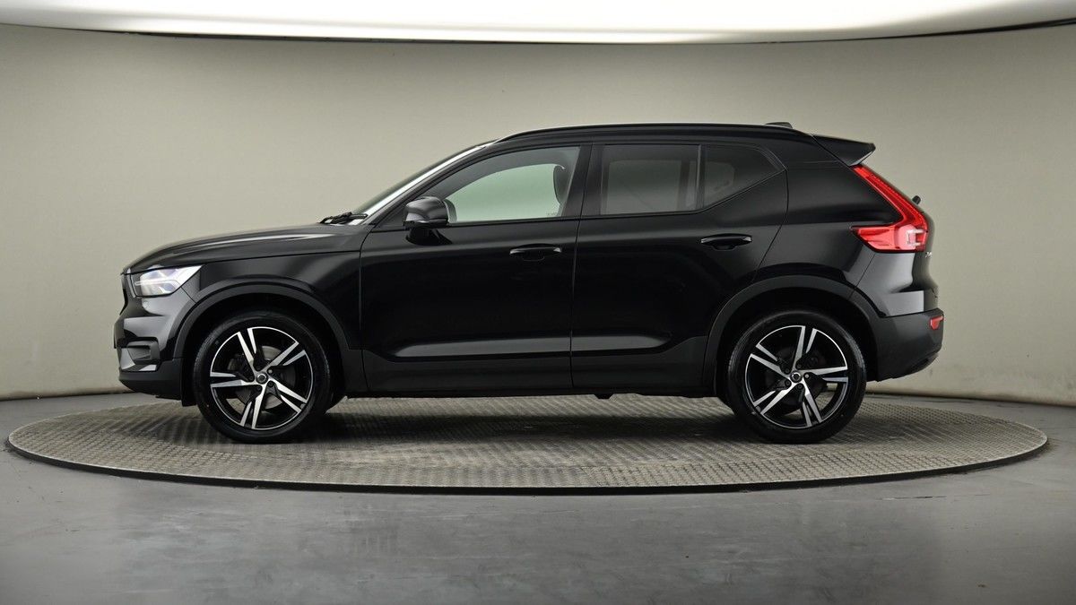 Volvo XC40 Image 21